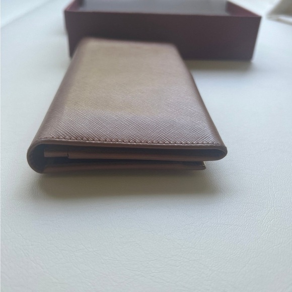 Ferragamo continental wallet. - Picture 10 of 12